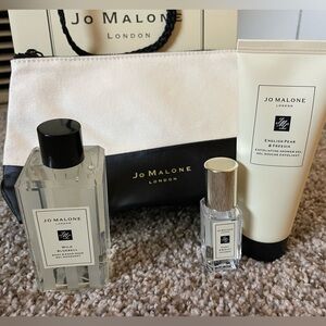 Jo Malone Set with Body & Hand Wash, Exfoliating Shower Gel, Cologne, and pouch